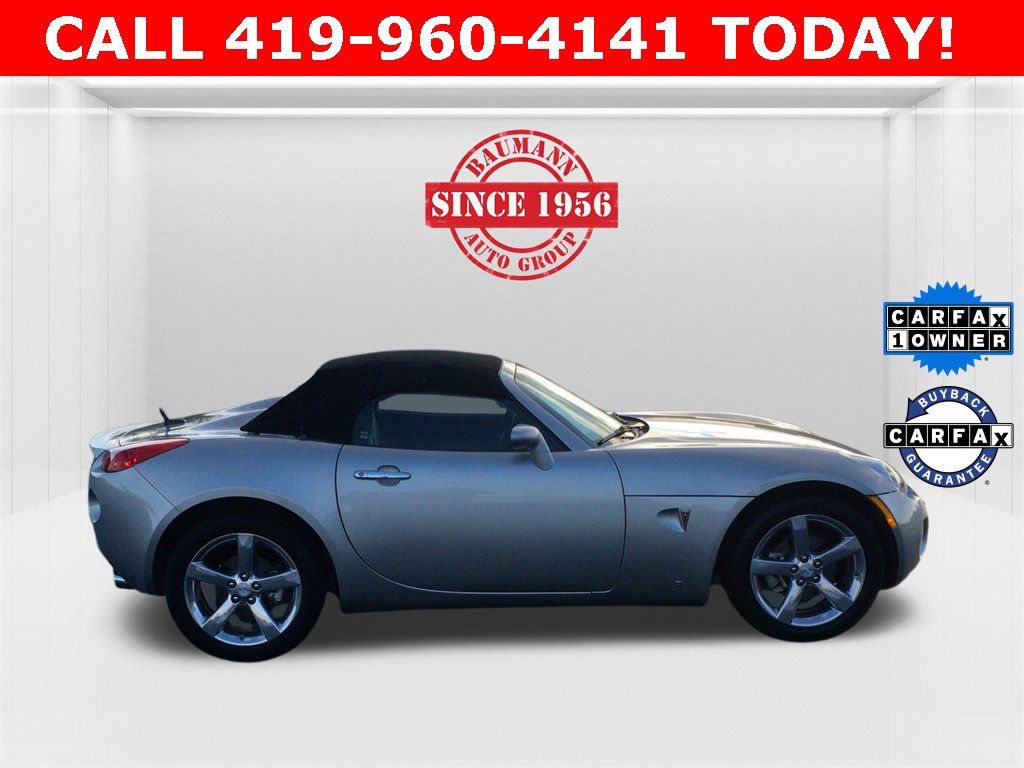 2008 Pontiac Solstice Base Convertible photo 3