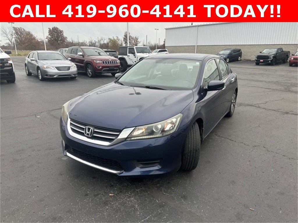 2013 Honda Accord LX photo 2
