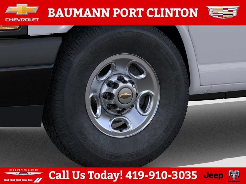 2026 Chevrolet Express Cargo Work Van - Photo 9