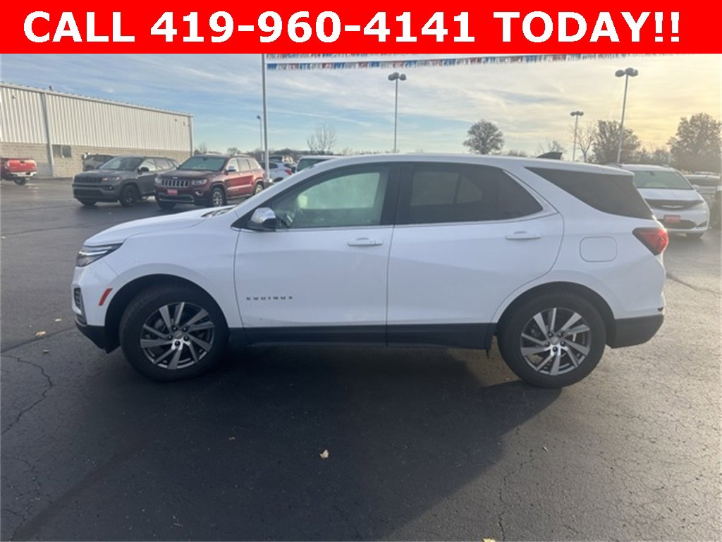 2022 Chevrolet Equinox LT photo 3