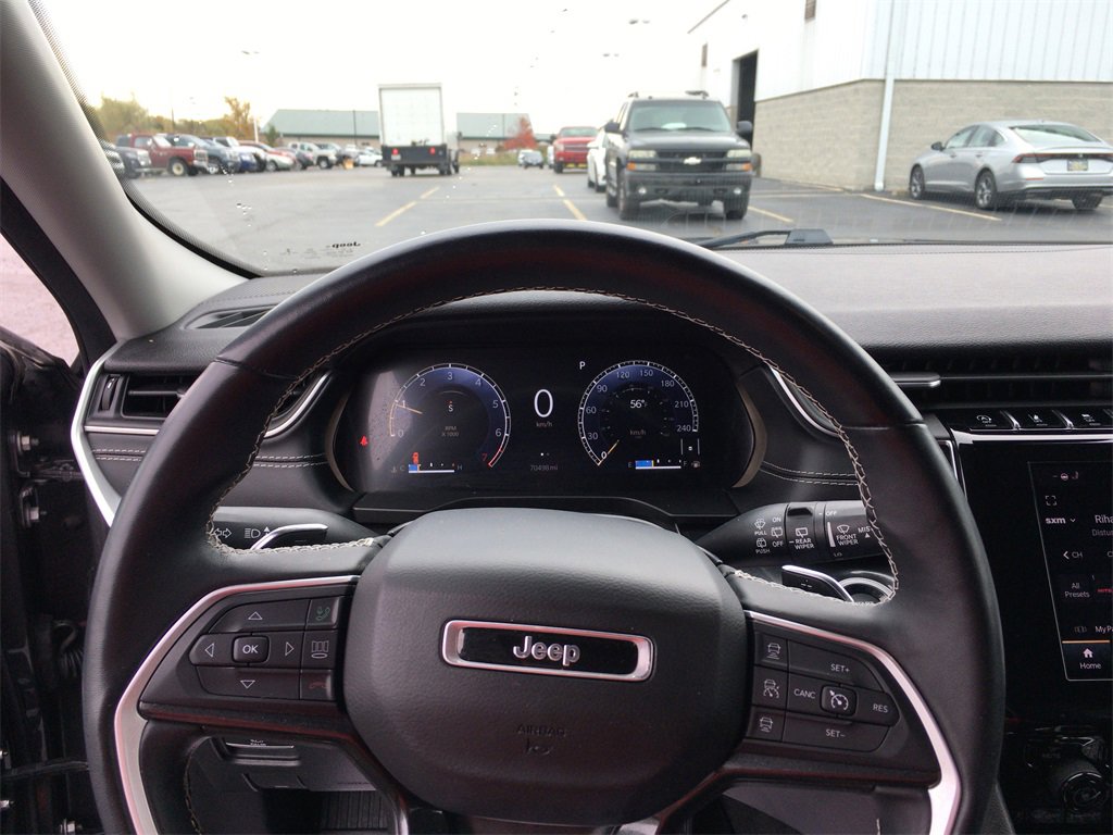 2021 Jeep Grand Cherokee Laredo photo 3