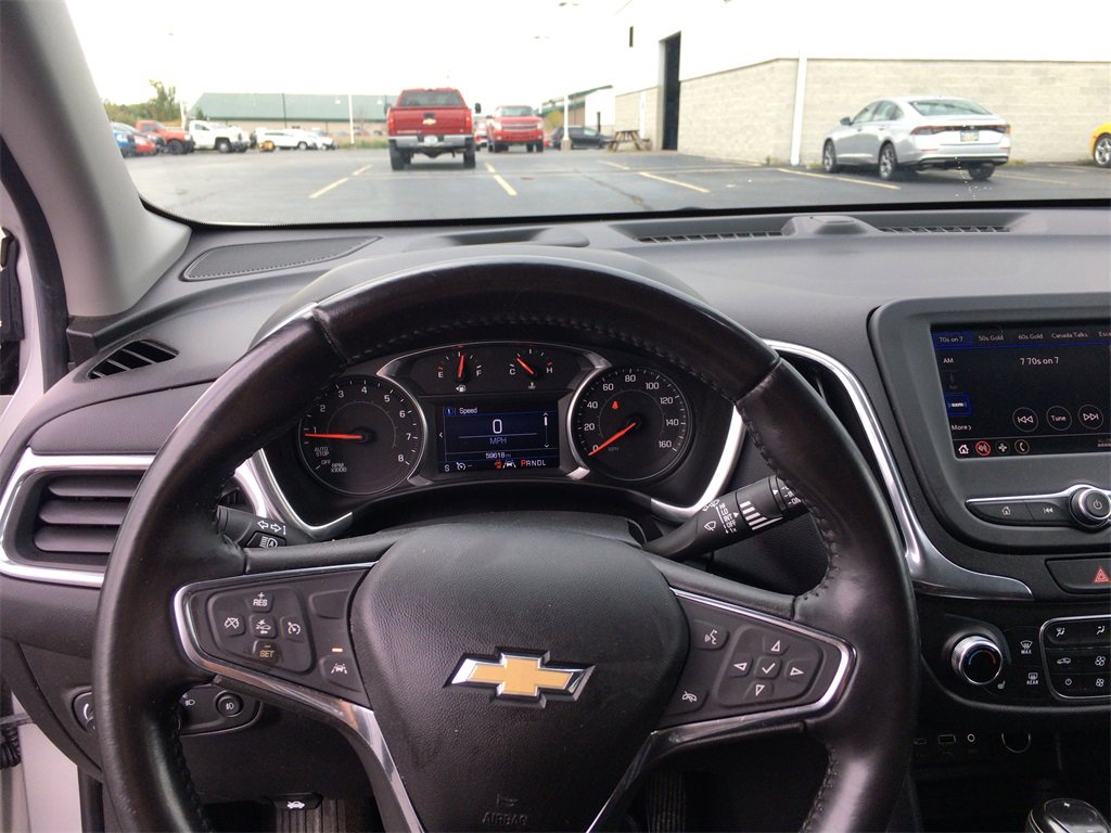 2020 Chevrolet Equinox LT photo 3