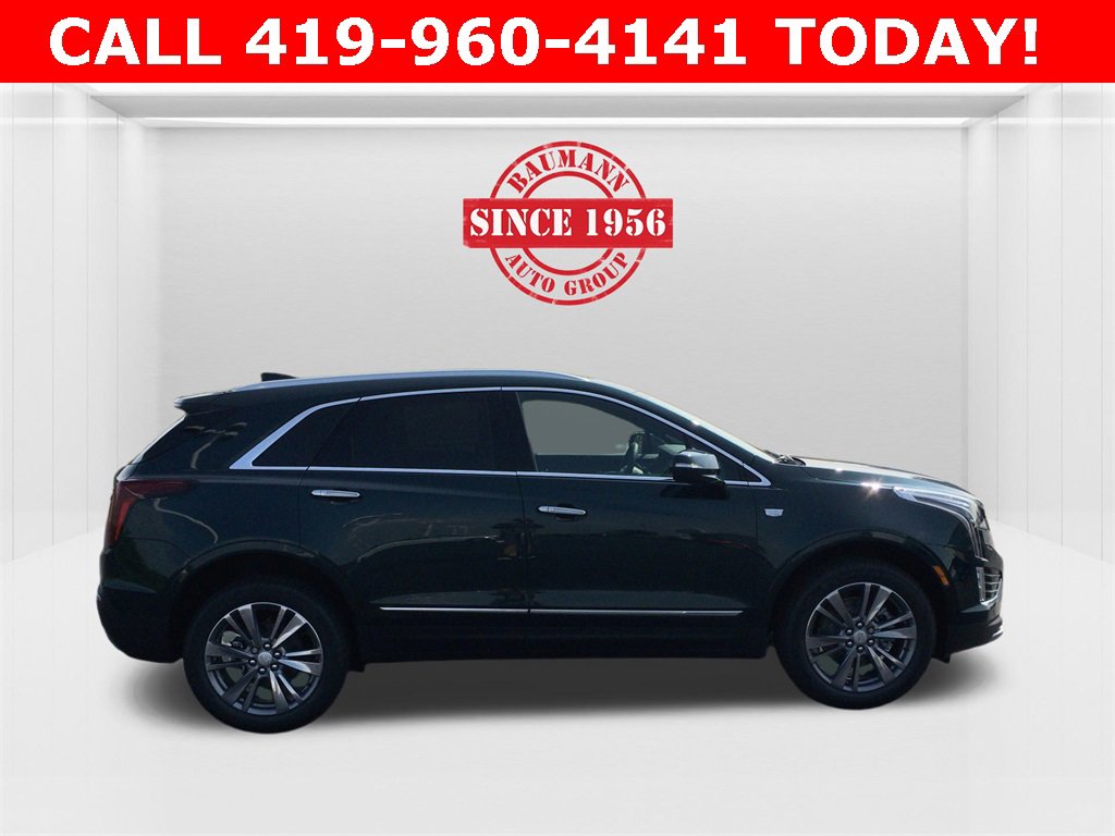 2025 Cadillac XT5 Premium Luxury photo 2