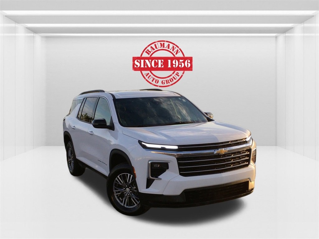 2025 Chevrolet Traverse LT