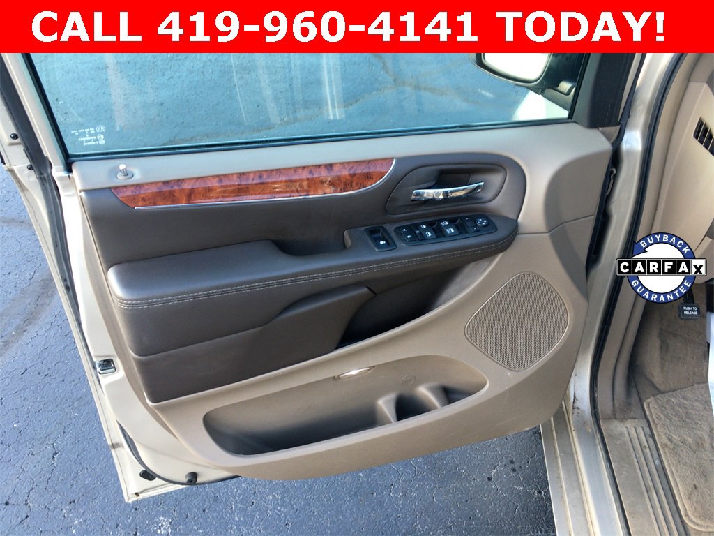 Used 2015 Chrysler Town & Country Touring-L with VIN 2C4RC1CGXFR590509 for sale in Port Clinton, OH