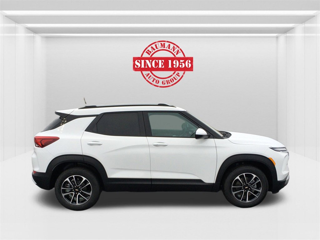 2026 Chevrolet Trailblazer LT photo 3