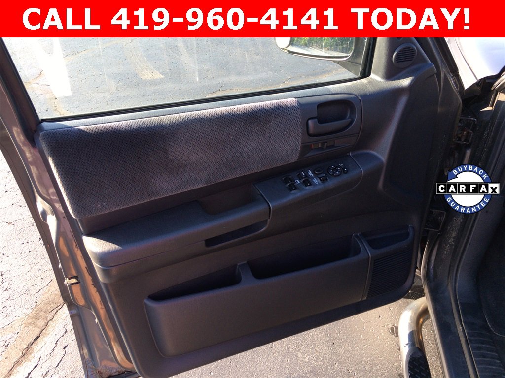 Used 2004 Dodge Dakota SLT with VIN 1D7HG48N04S640263 for sale in Port Clinton, OH