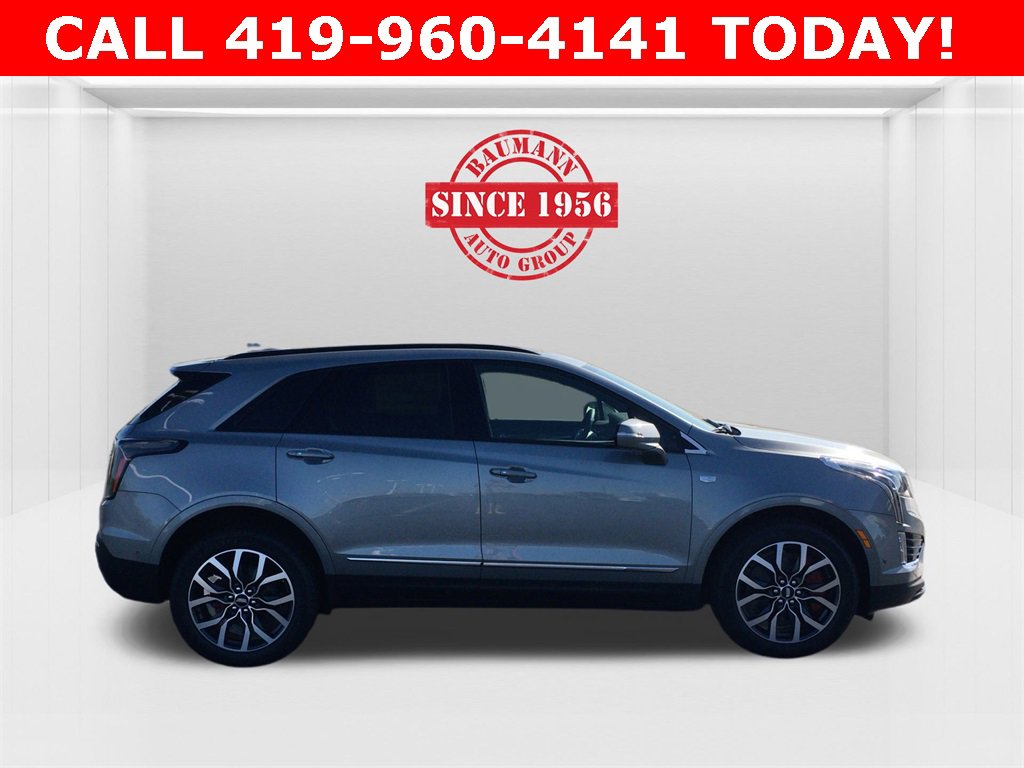 2025 Cadillac XT5 Sport photo 2