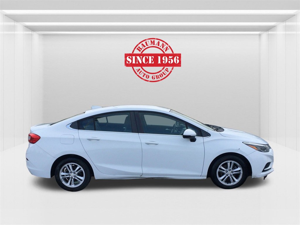 2016 Chevrolet Cruze LT photo 4