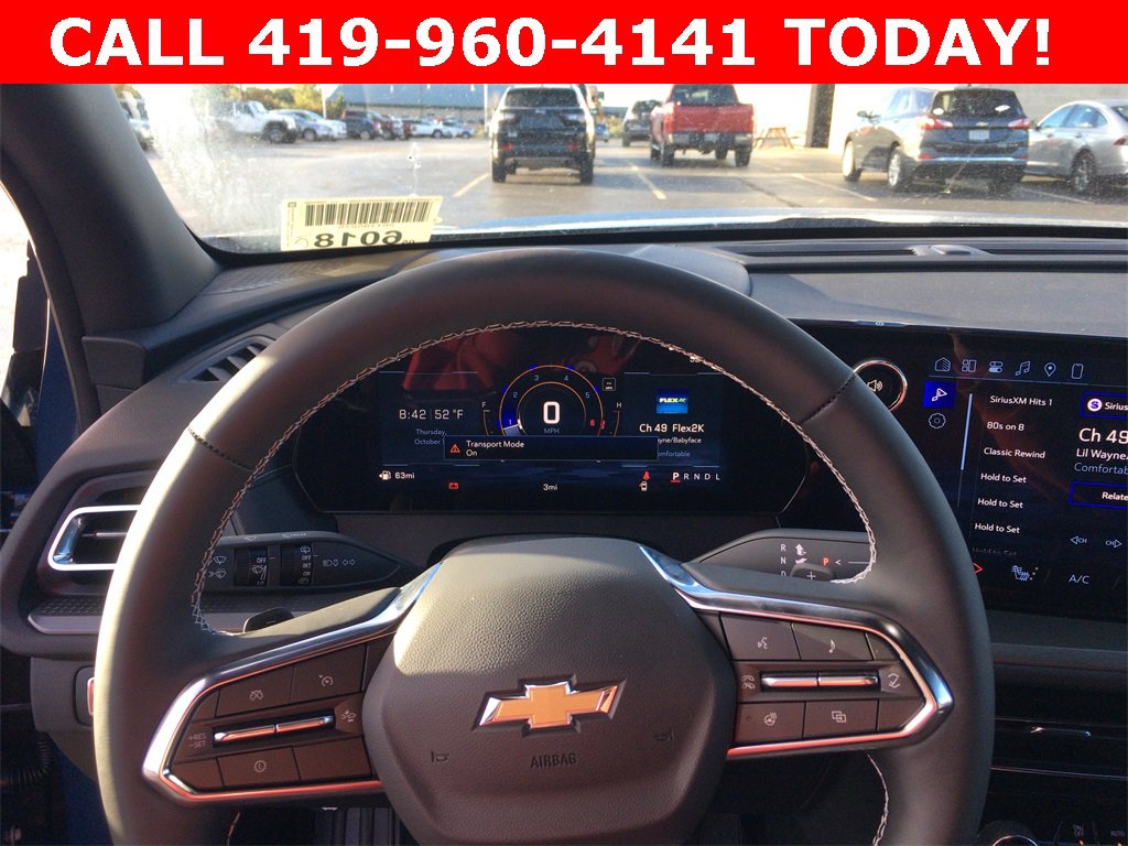 2026 Chevrolet Traverse photo 2