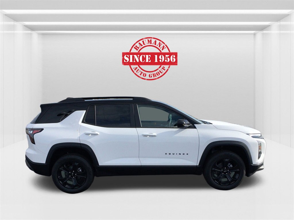 2026 Chevrolet Equinox LT photo 2