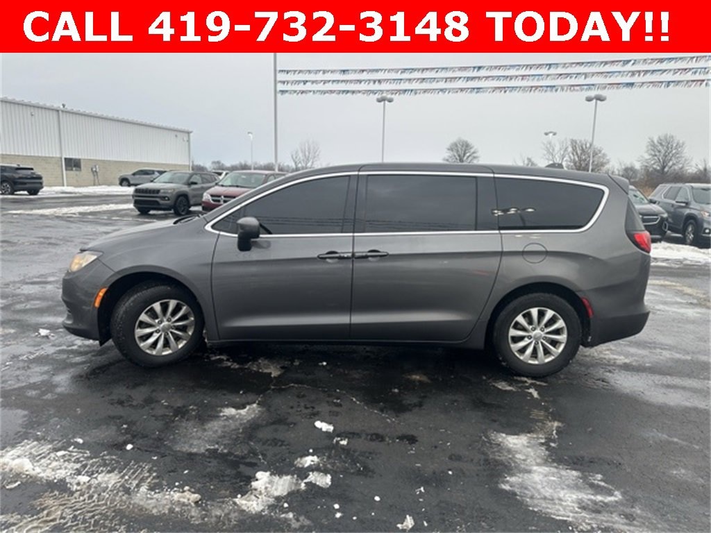 Used 2017 Chrysler Pacifica Touring