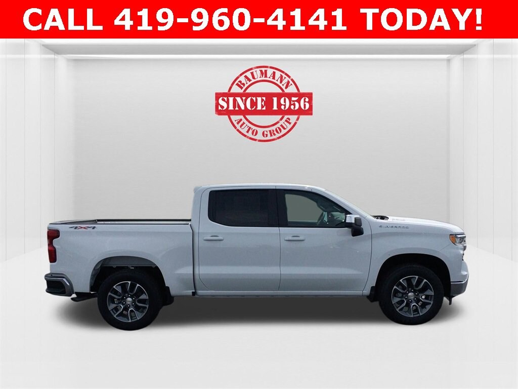 2025 Chevrolet Silverado 1500 LT photo 4
