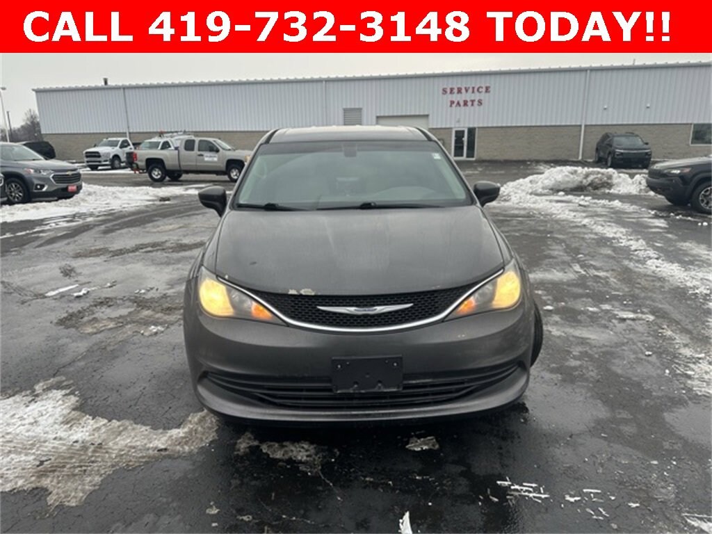 Used 2017 Chrysler Pacifica Touring