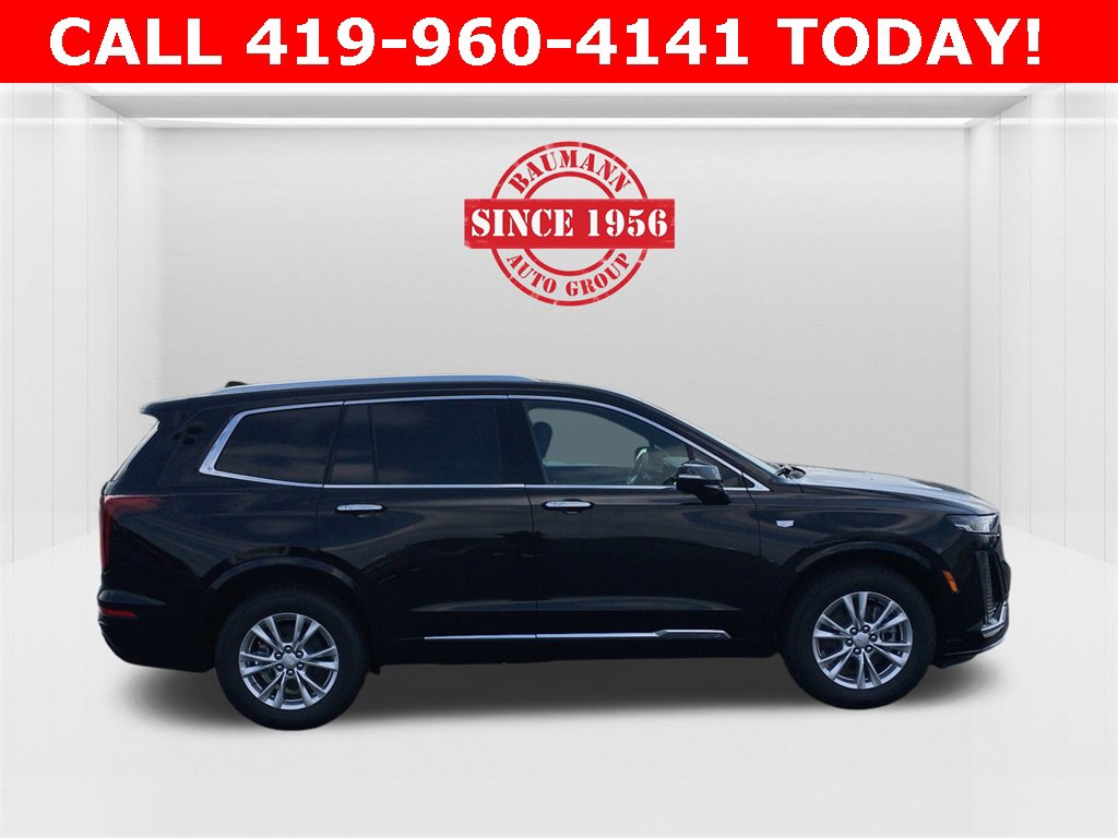 2025 Cadillac XT6 Luxury photo 3