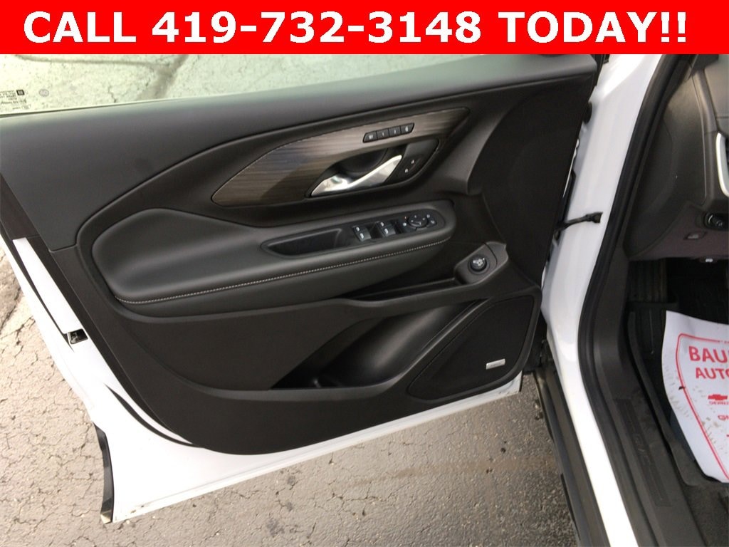 Used 2024 GMC Terrain SLT SUV