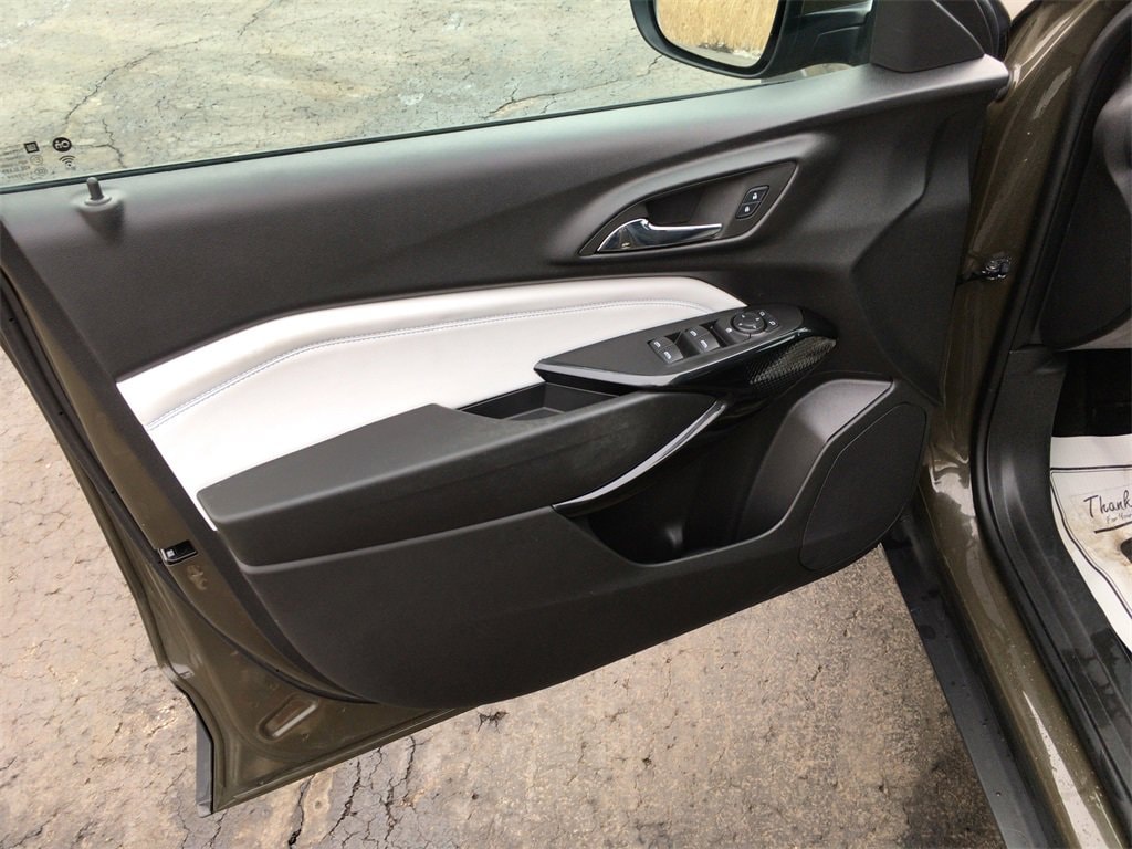 Used 2024 Chevrolet Trax LT SUV