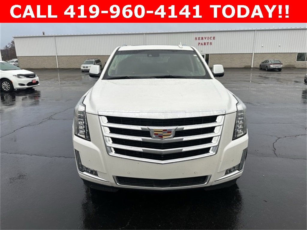 2019 Cadillac Escalade Premium Luxury photo 3