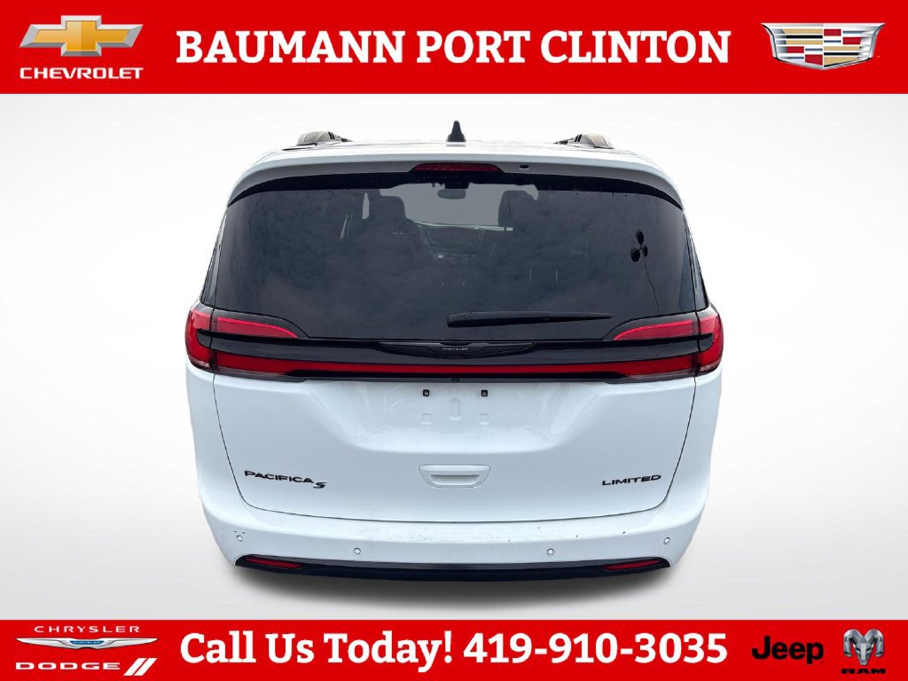 Used 2025 Chrysler Pacifica Limited