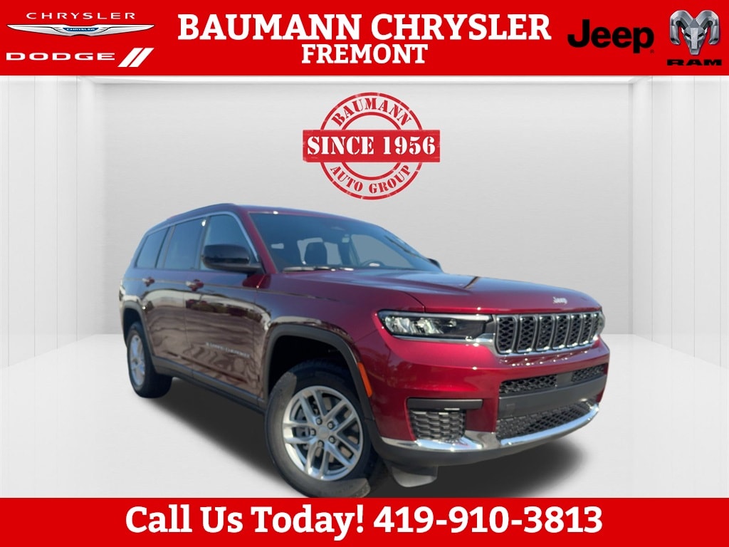 2025 Jeep Grand Cherokee L Laredo's photo