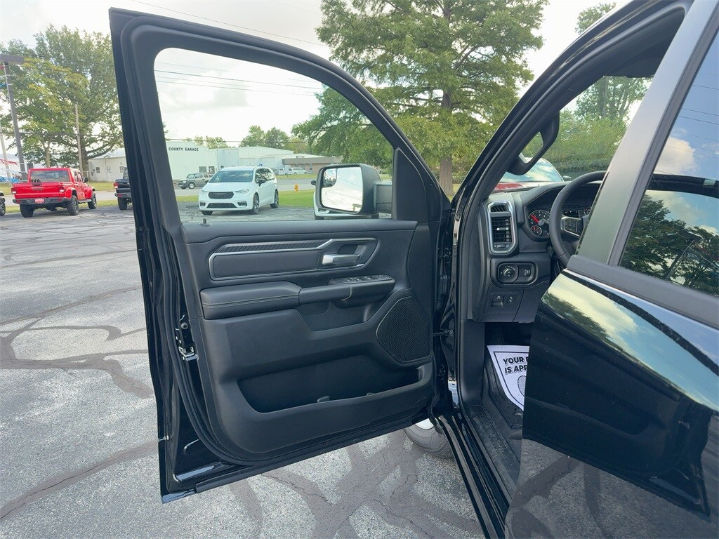 2026 Ram 1500 Big Horn photo 2