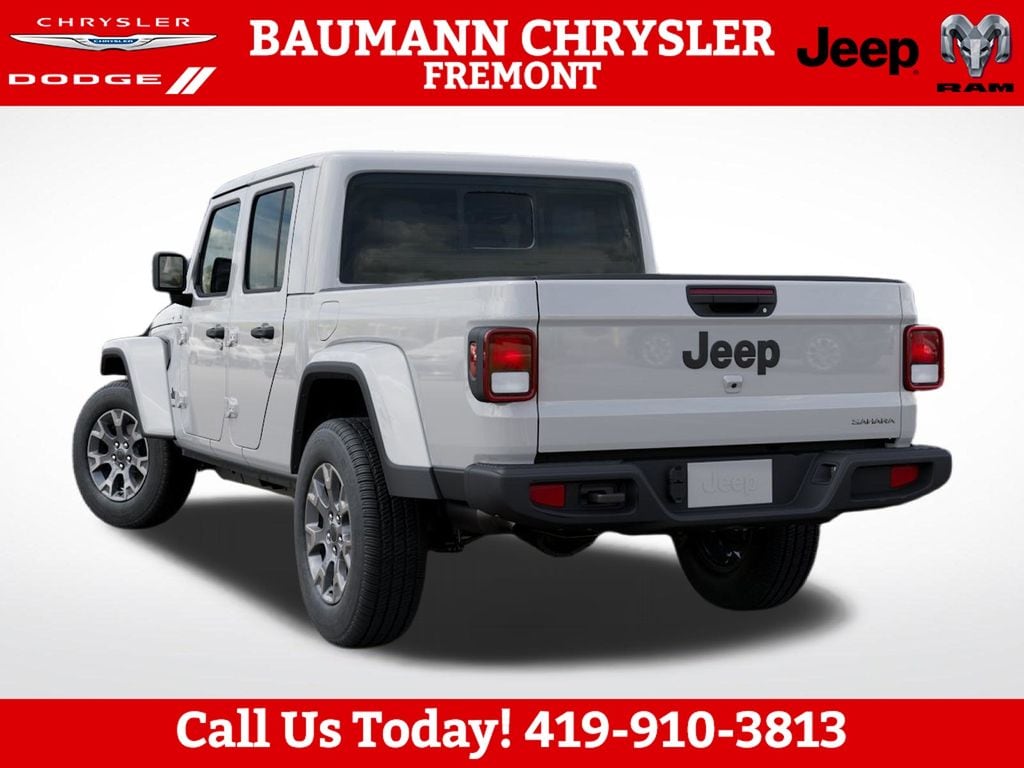 New 2026 Jeep Gladiator SAHARA 4X4 Pickup