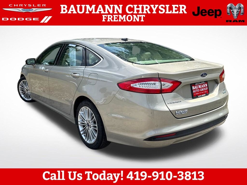 Used 2015 Ford Fusion SE Sedan