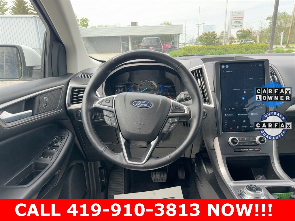 2023 Ford Edge SEL photo 3