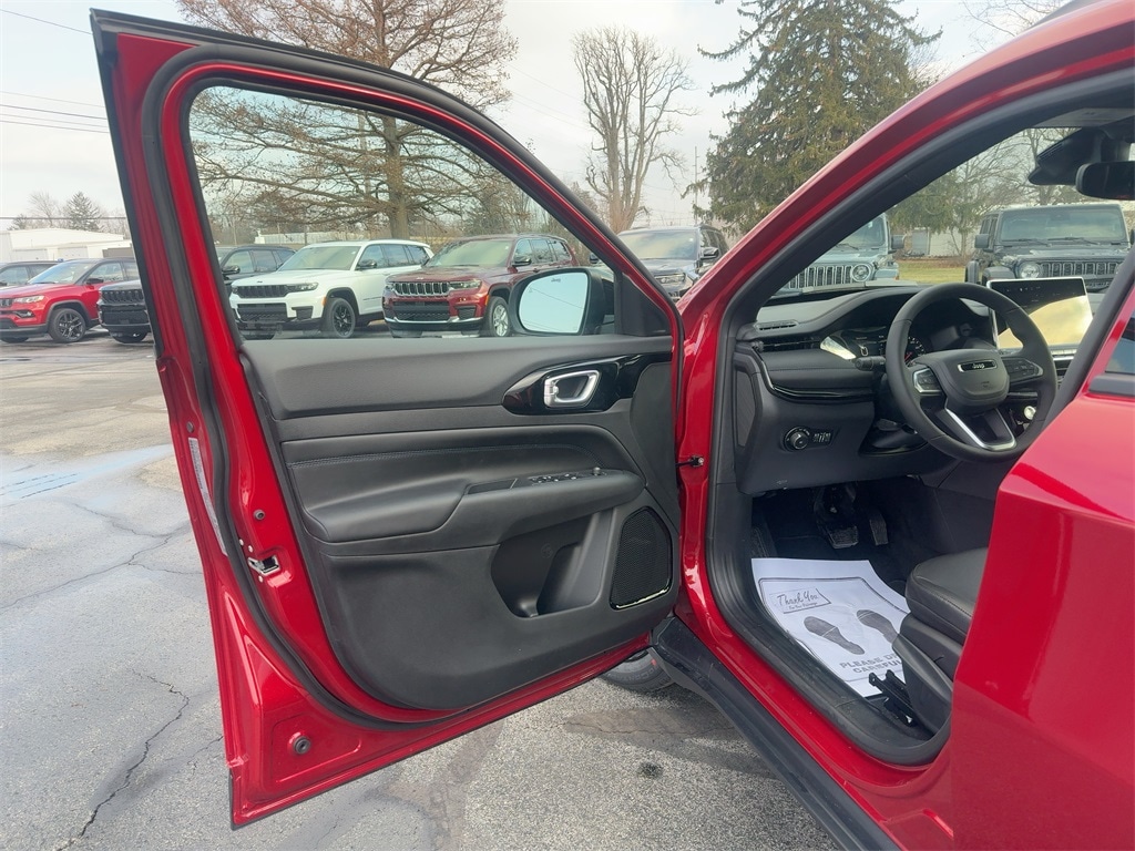 New 2026 Jeep Compass LATITUDE ALTITUDE 4X4 Sport Utility