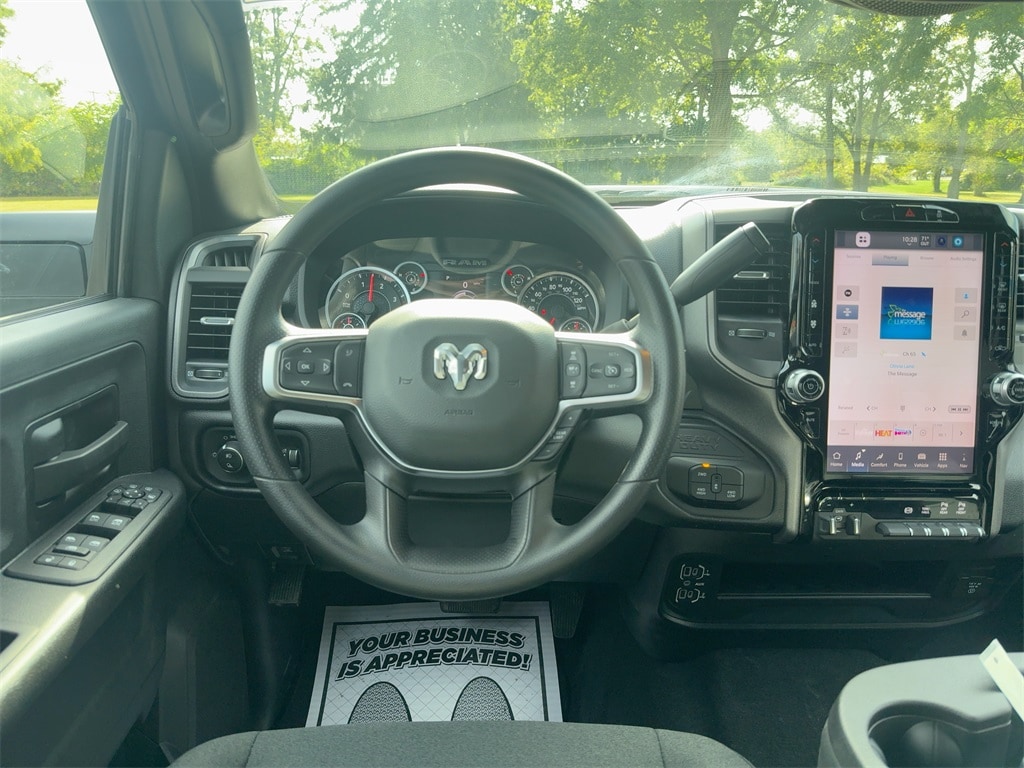 New 2026 Ram 2500 BLACK EXPRESS CREW CAB 4X4 6'4 BOX Pickup