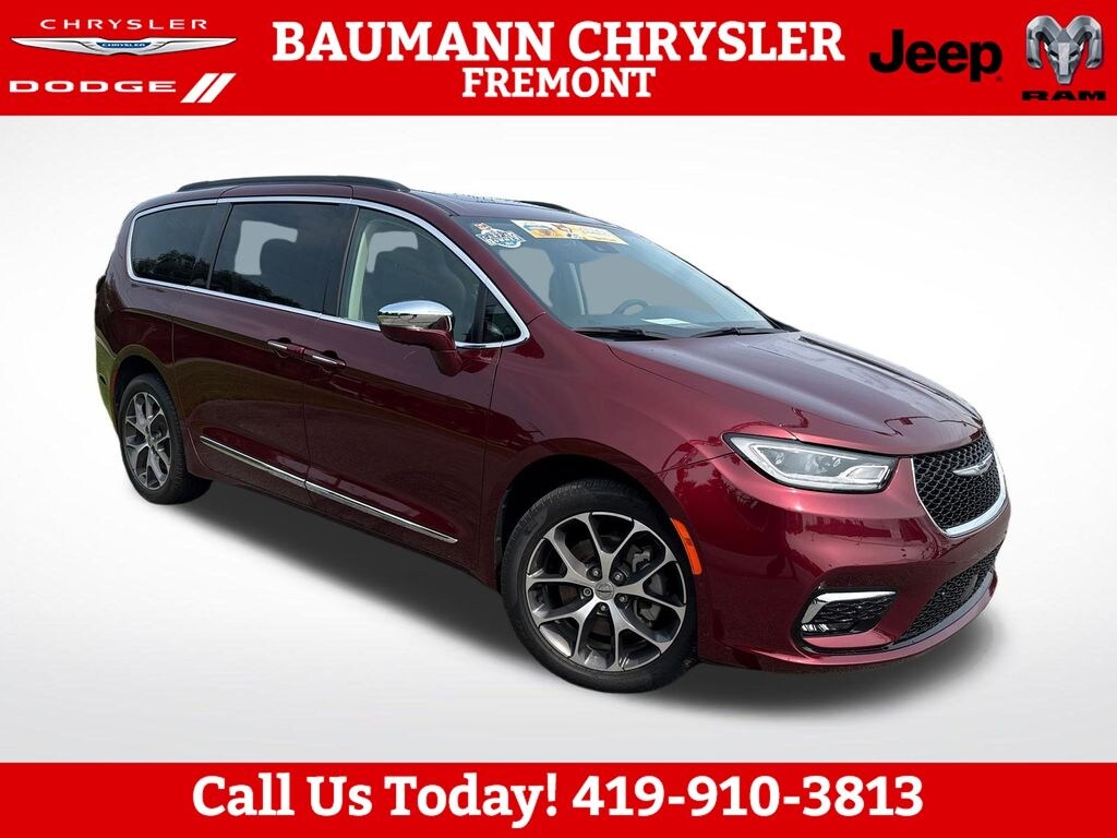 Used 2022 Chrysler Pacifica Limited Minivan/Van