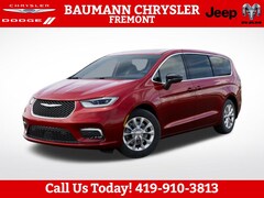 2026 Chrysler Pacifica LIMITED AWD Passenger Van