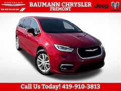 2026 Chrysler Pacifica SELECT AWD Passenger Van