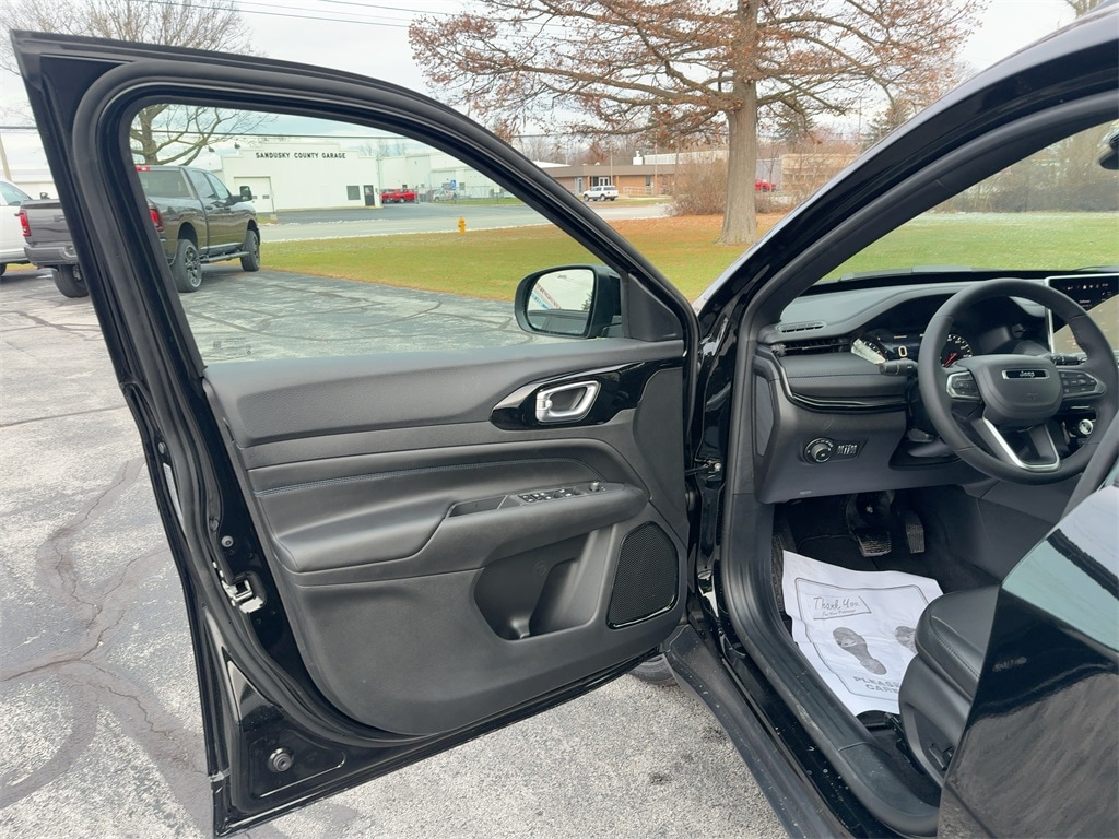 New 2026 Jeep Compass LIMITED ALTITUDE 4X4 Sport Utility