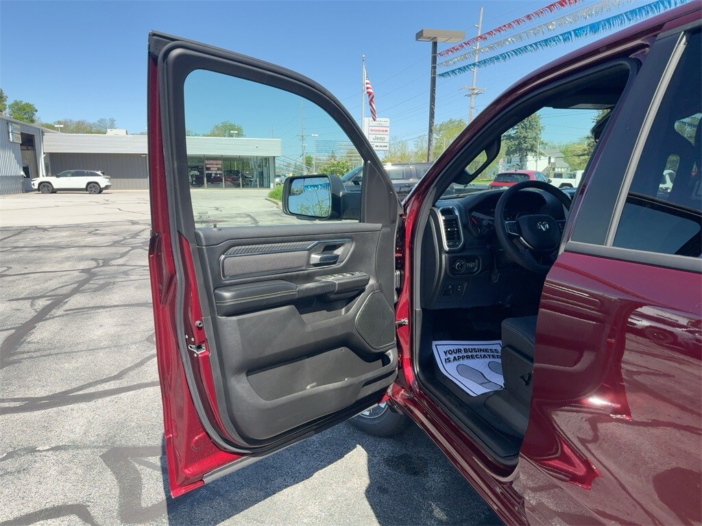 2025 Ram 1500 Big Horn photo 2