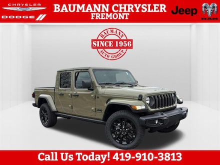 Featured new 2025 Jeep Gladiator NIGHTHAWK 4X4 Pickup for sale in Port Clinton, OH