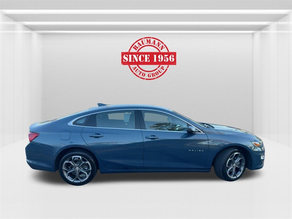 2024 Chevrolet Malibu 1LT photo 3