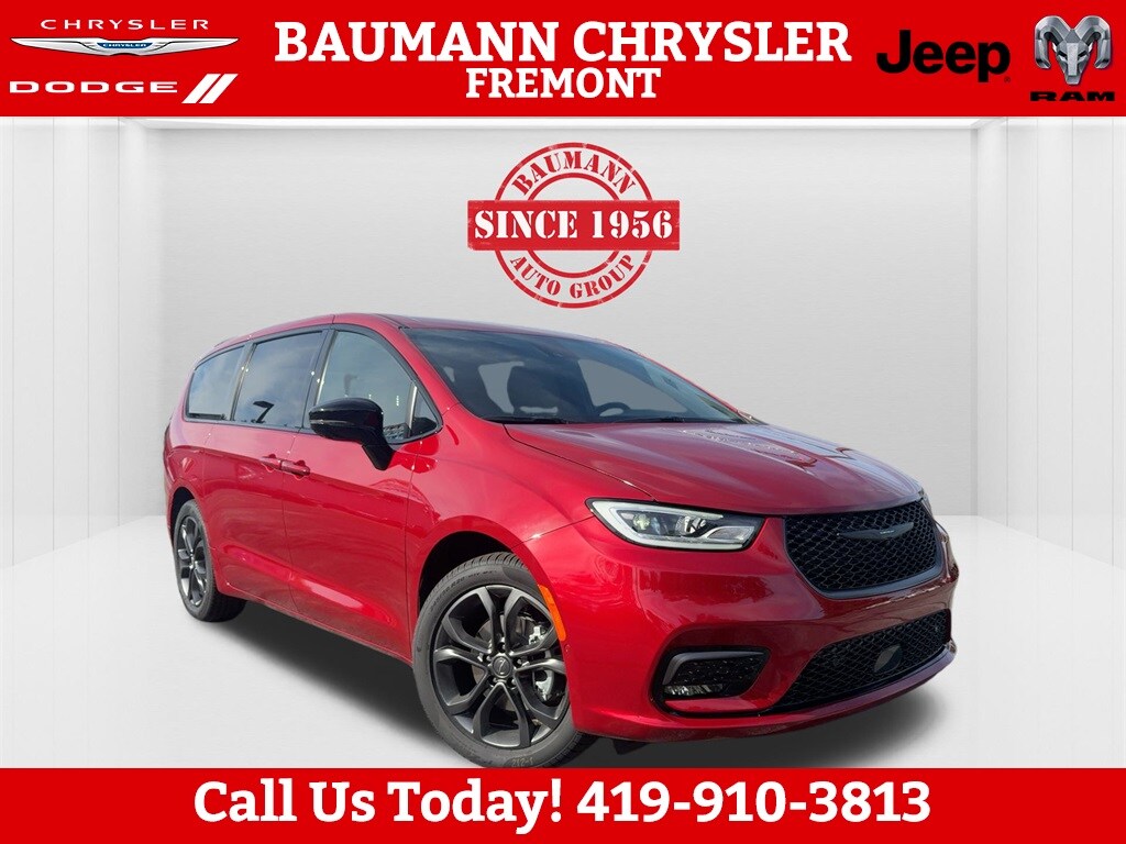 New 2026 Chrysler Pacifica SELECT Passenger Van