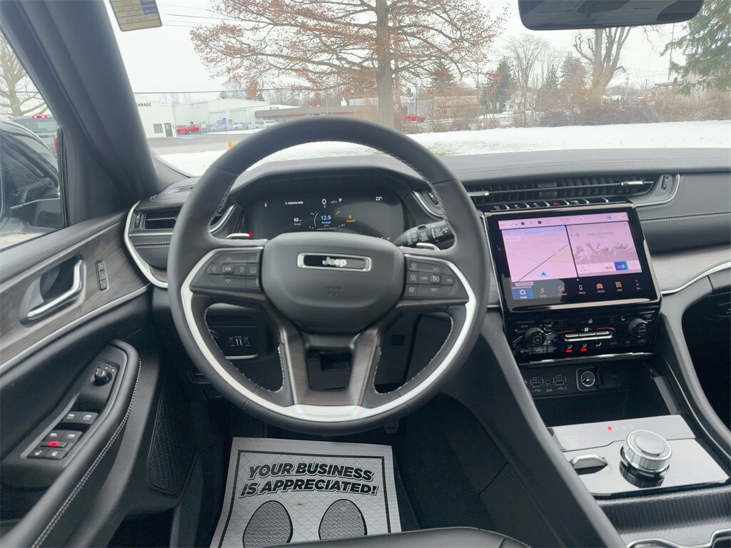 New 2025 Jeep Grand Cherokee LIMITED 4X4 Sport Utility