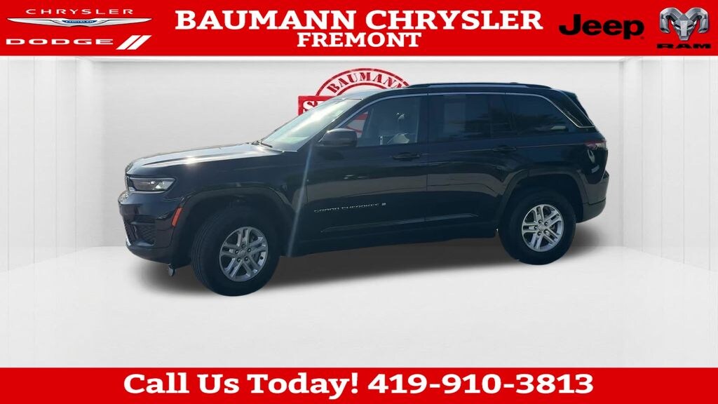 Used 2023 Jeep Grand Cherokee Laredo SUV