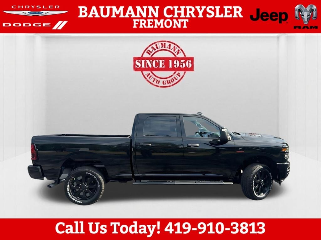 New 2026 Ram 2500 BLACK EXPRESS CREW CAB 4X4 6'4 BOX Pickup