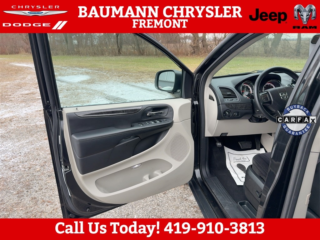 Used 2014 Dodge Grand Caravan SXT Minivan/Van