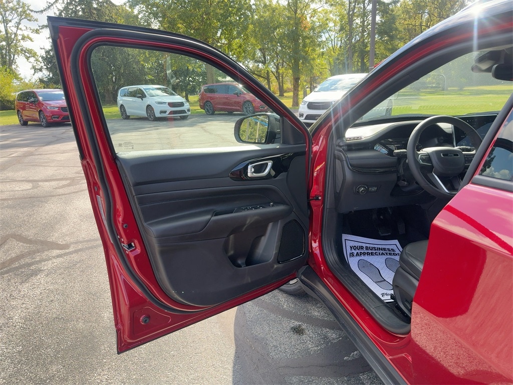 New 2026 Jeep Compass LIMITED ALTITUDE 4X4 Sport Utility