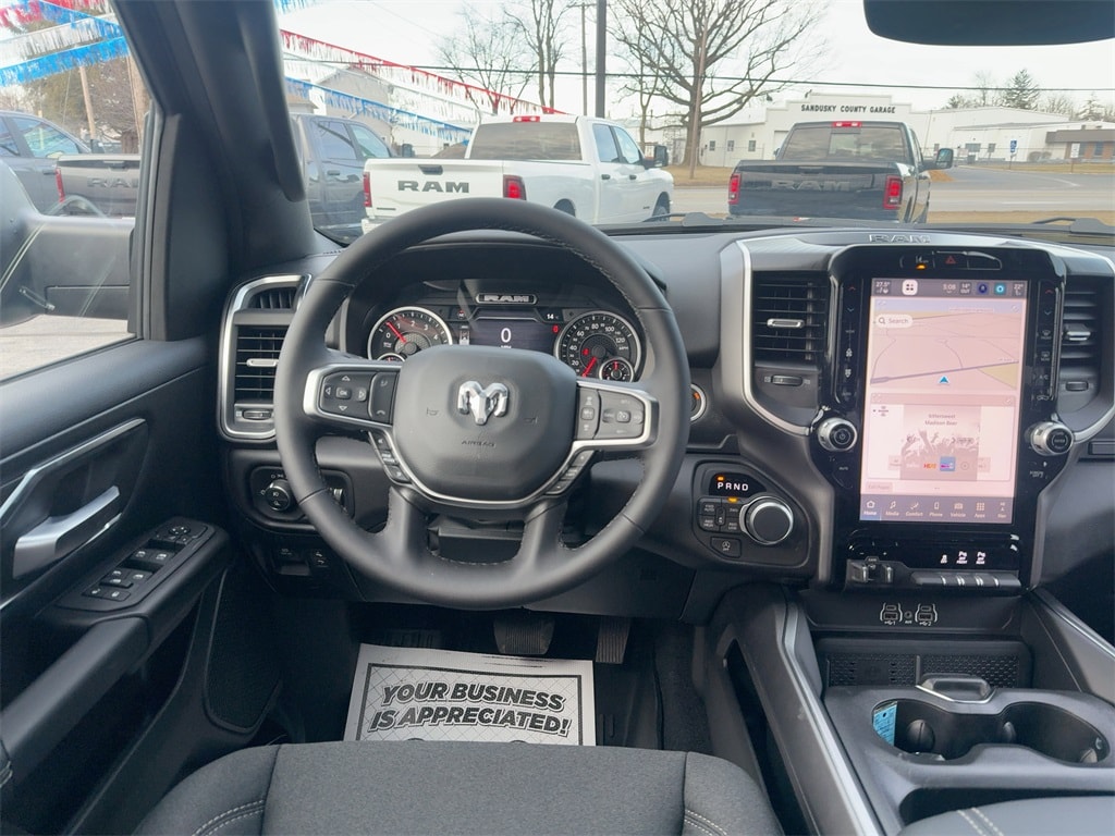 New 2026 Ram 1500 BIG HORN CREW CAB 4X4 5'7 BOX Pickup