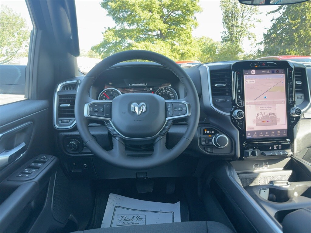 New 2026 Ram 1500 BIG HORN CREW CAB 4X4 5'7 BOX Pickup