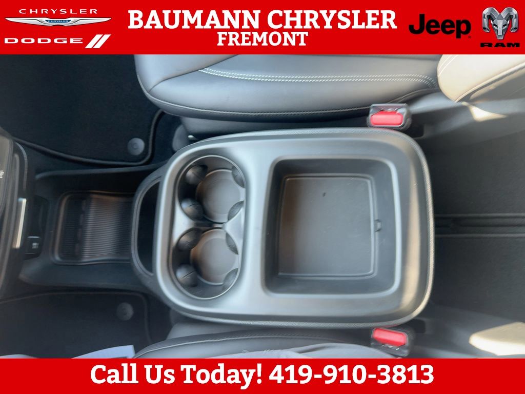 2026 Chrysler Pacifica Select - Photo 19