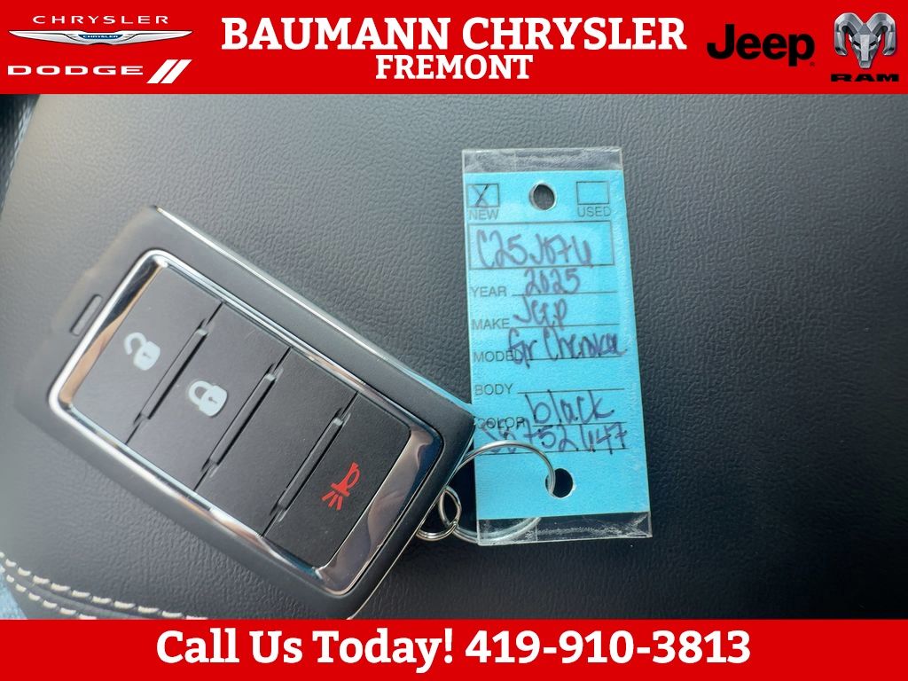 2025 Jeep Grand Cherokee L Laredo - Photo 23