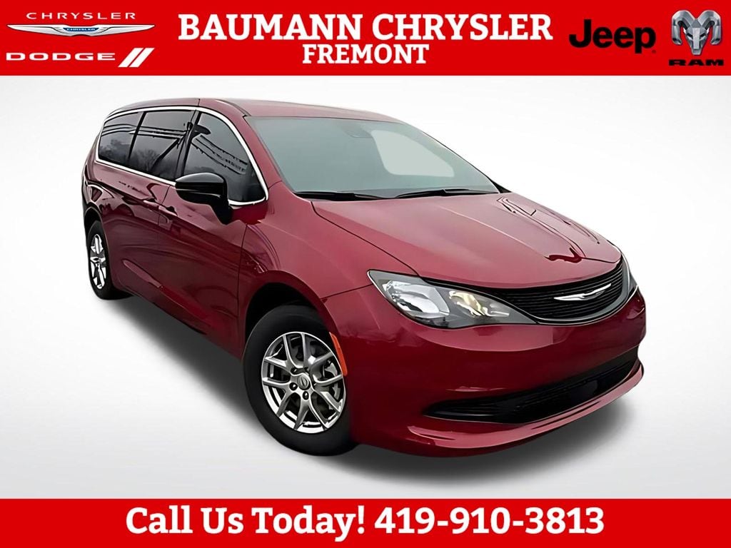 2026 Chrysler Voyager LX's photo