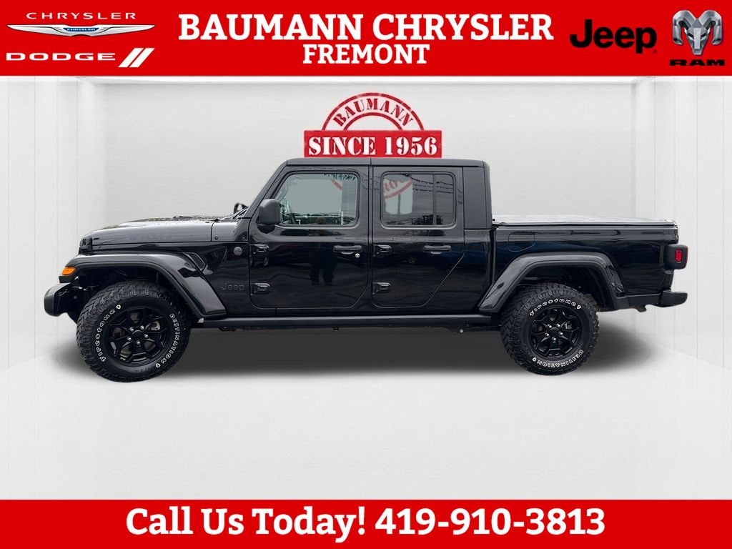 Used 2022 Jeep Gladiator Willys Truck