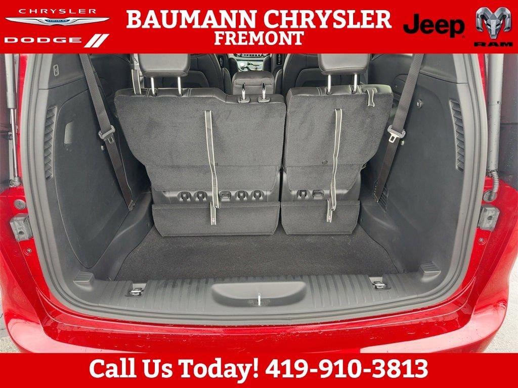 New 2026 Chrysler Pacifica SELECT AWD Passenger Van